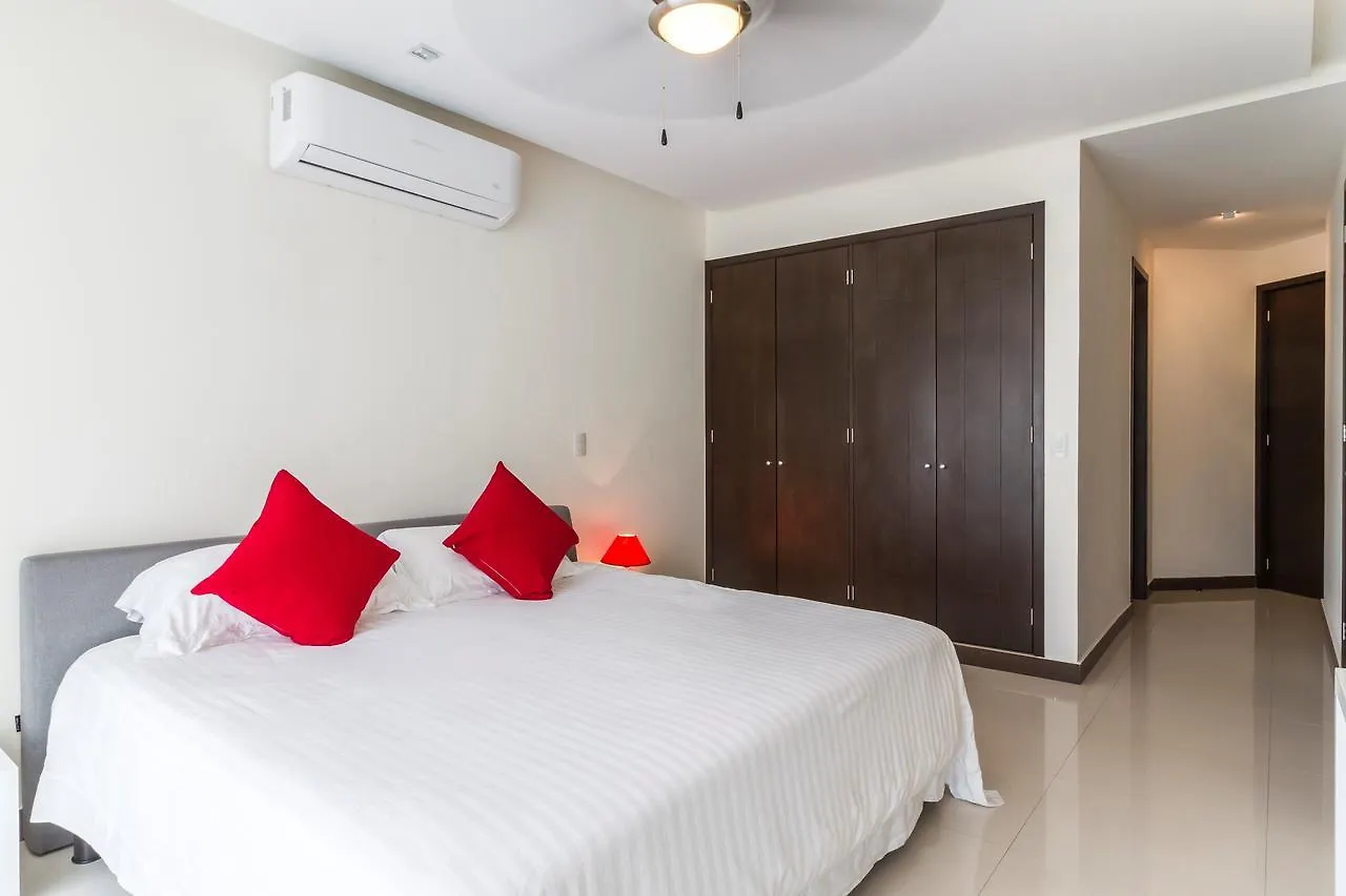Oasis 101 Apartment Playa del Carmen